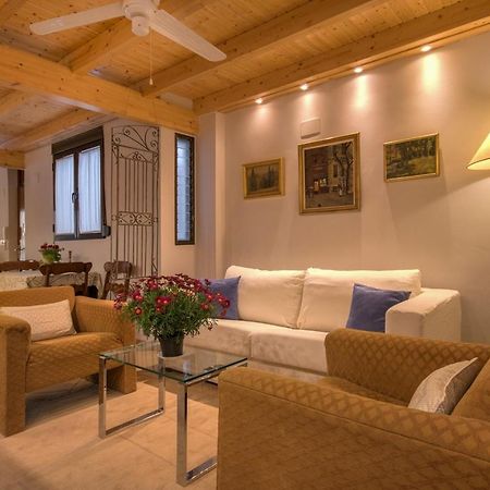 Beds & Breaks Verdi Valenza Esterno foto